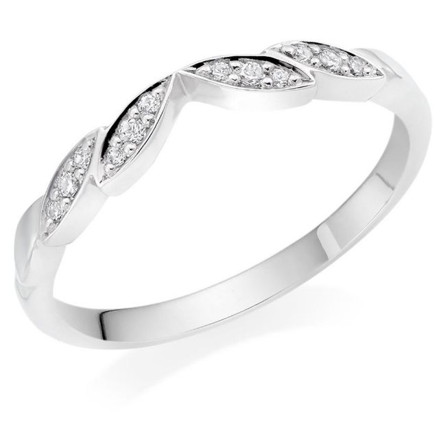 Tips for Choosing the Perfect Wedding Ring 18ct White Gold Diamond Shaped Wedding Ring Beaverbrooks.jfif 1