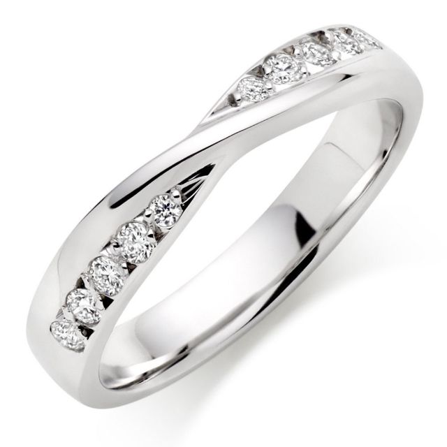 Tips for Choosing the Perfect Wedding Ring Platinum Diamond Wedding Ring Beaverbrooks.jfif 12