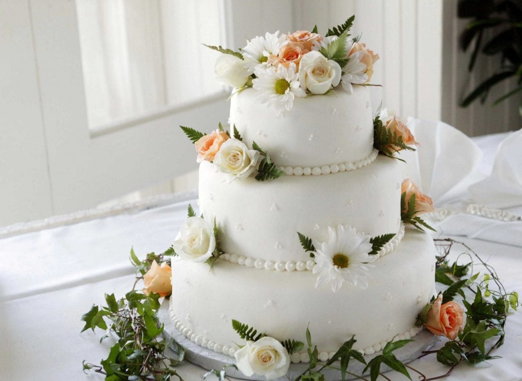 Wedding Superstitions Explained Wedding cake 9