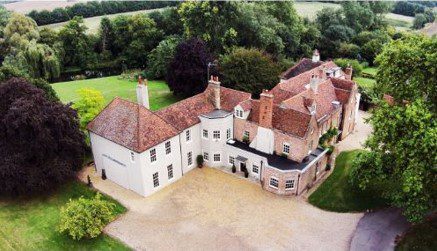 Fantastic Wedding Venues in Essex RESIZED amazing place 7
