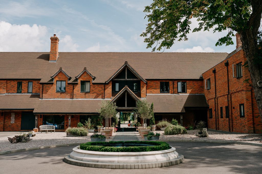 Beautiful Wedding Venues with Accommodation Cottesmore L+R 1