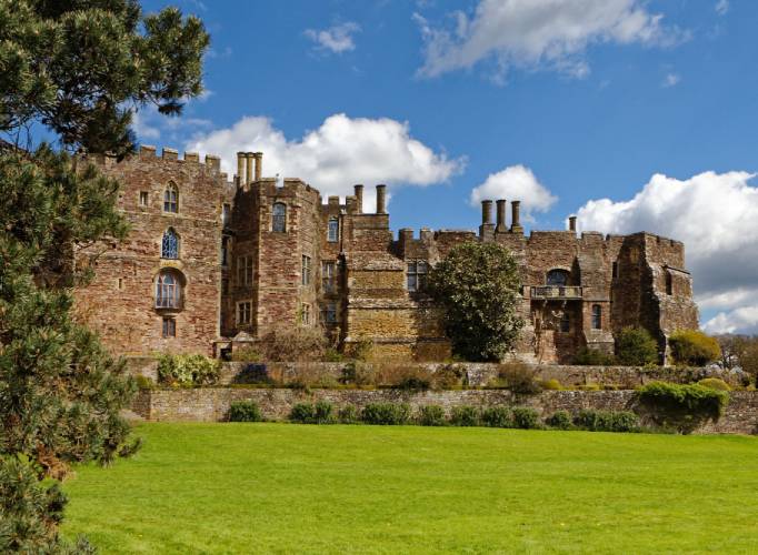 Berkeley Castle Wedding Venue Gloucestershire