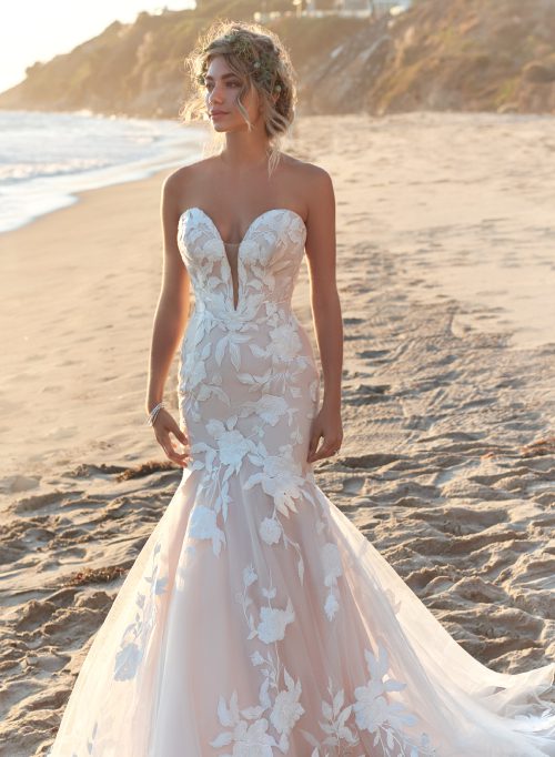 Stunning Fishtail Wedding Dresses for Rebecca Ingram 9