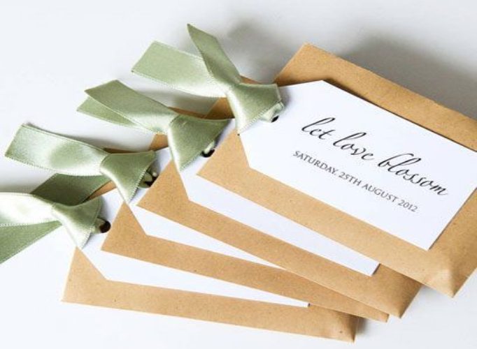 Easy DIY Wedding Favours for Frugal Couples Seed Packets 6