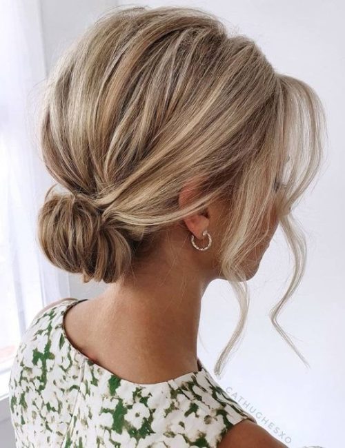Gorgeous Bridesmaid Hairstyles for Baby Bun 33