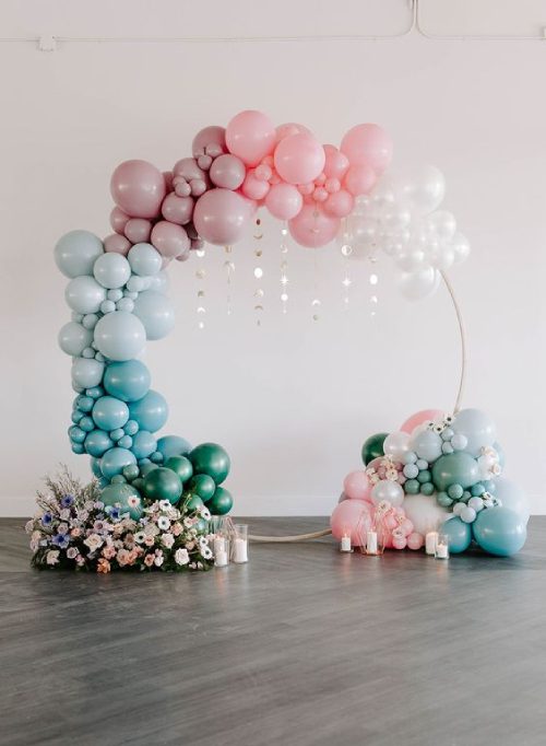 Inventive DIY Wedding Arch Ideas Balloons 9