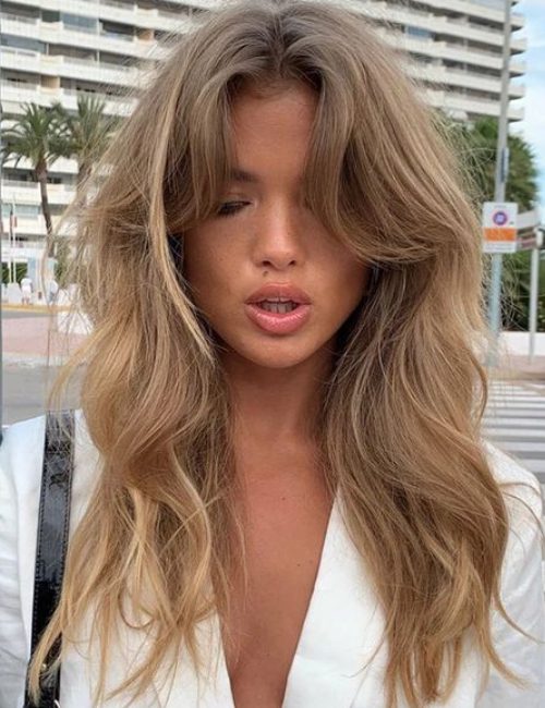 Gorgeous Bridesmaid Hairstyles for Bouncy Bangs 44