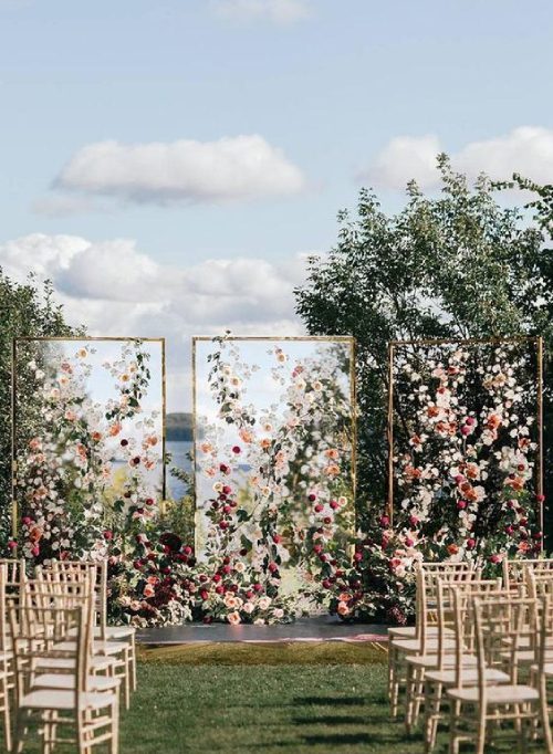 Inventive DIY Wedding Arch Ideas Hanging Flowers 14