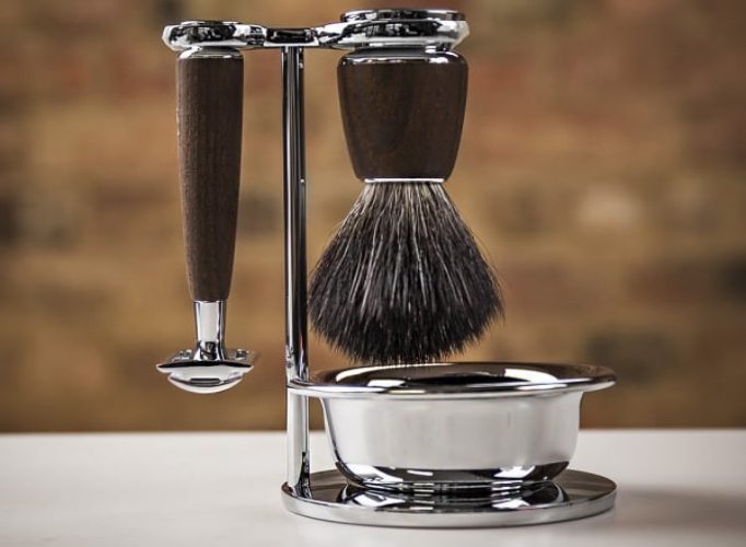 Unique Anniversary Gifts For Him in Shaving Kit 16