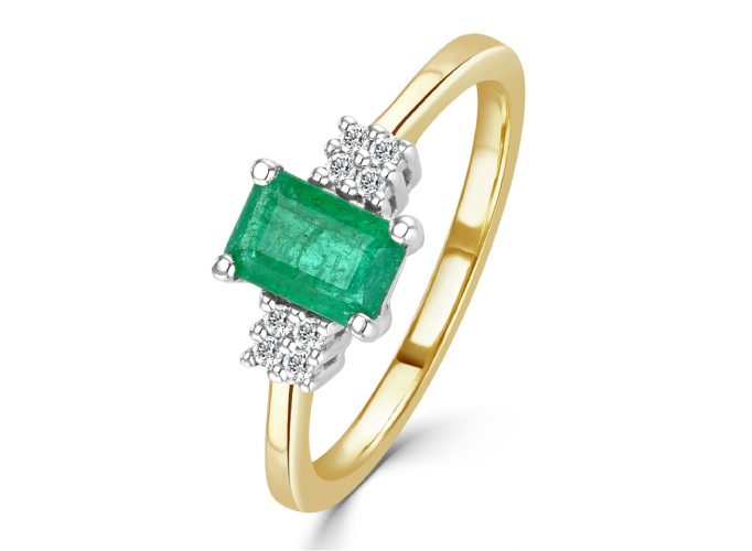The Ultimate Guide To Emerald Engagement Rings 16