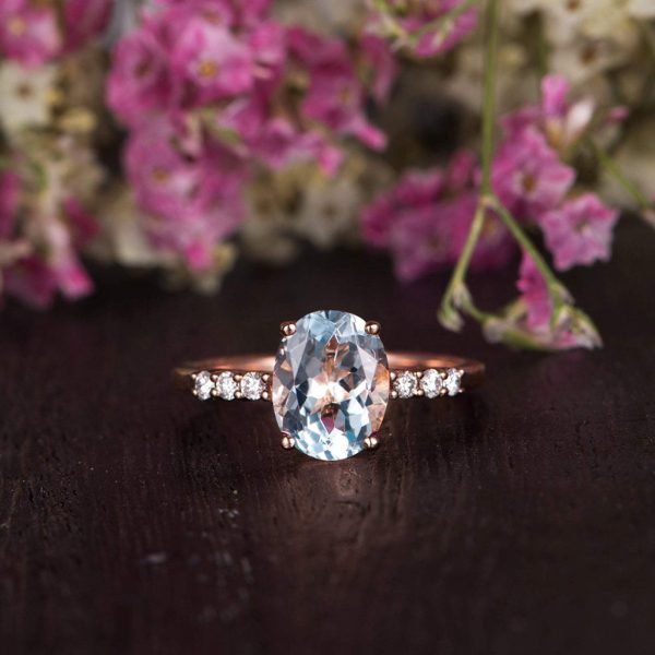 of the Best Oval Engagement Rings 18