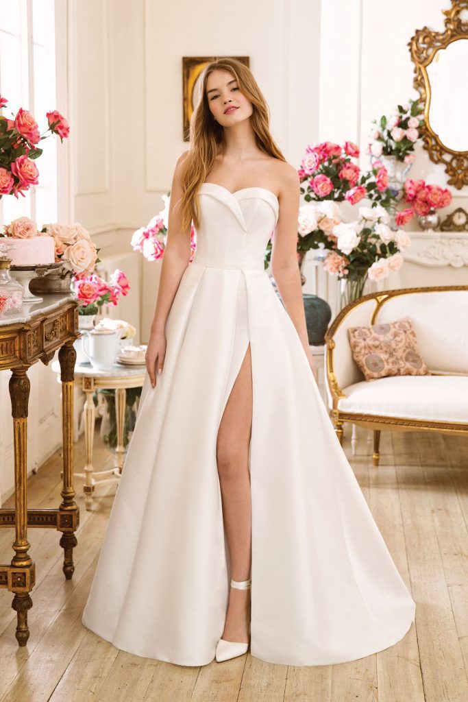 of Our Favourite Simple Wedding Dresses for Sweetheart Justine Alexandra 7