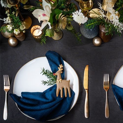 Magical Winter Wedding Ideas For Table setting credit Evoke Pictures 24