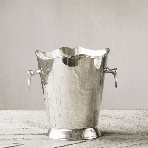 Anniversary Gifts for Her: Thoughtful Ideas 38