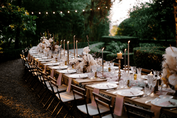 Summer Weddings: Ideas You’ll Want To Steal outdoor wedding breakfast credit LELIA SCARFIOTTI 7