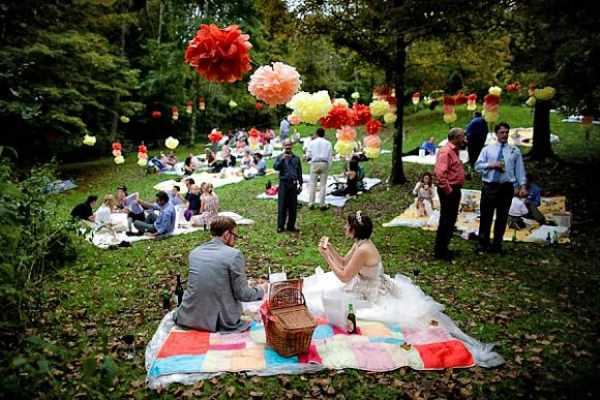 Summer Weddings: Ideas You’ll Want To Steal wedding picnic 31