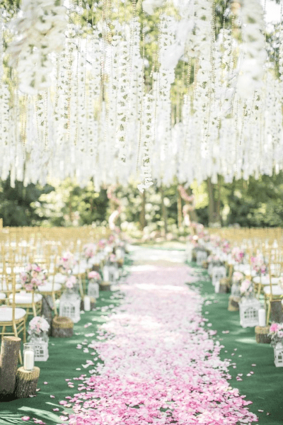 Summer Weddings: Ideas You’ll Want To Steal aisle of petals 5