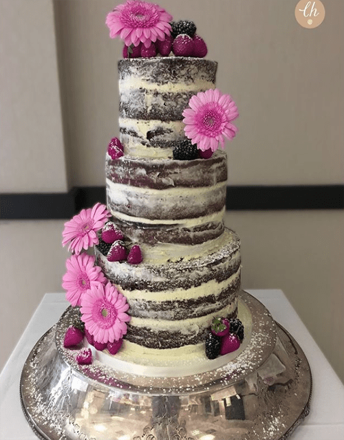 of Our Favourite Naked Wedding Cakes @lynnehassaniweddingcakes 16