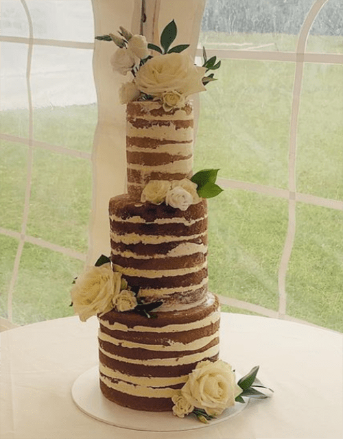 of Our Favourite Naked Wedding Cakes @ramblingrosekitchen 18