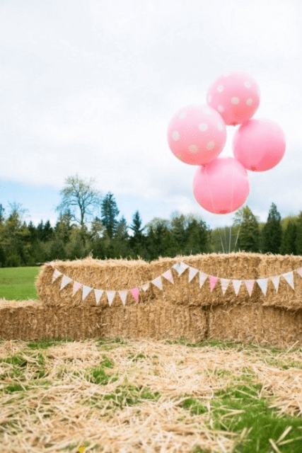 Creative Ways to use Balloons in your Wedding Decor DIY barn wedding 18