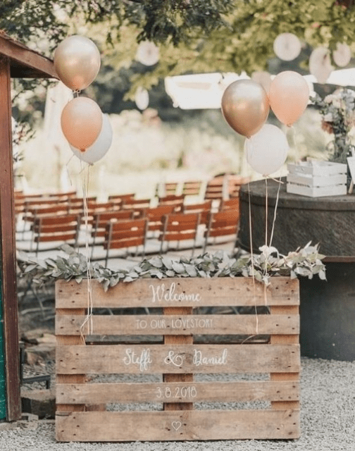 Creative Ways to use Balloons in your Wedding Decor A Decorative Crate 22