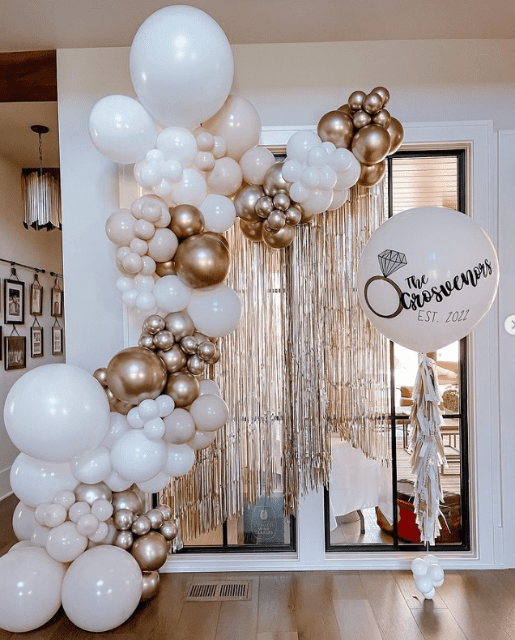 Creative Ways to use Balloons in your Wedding Decor Golden Backdrops 4