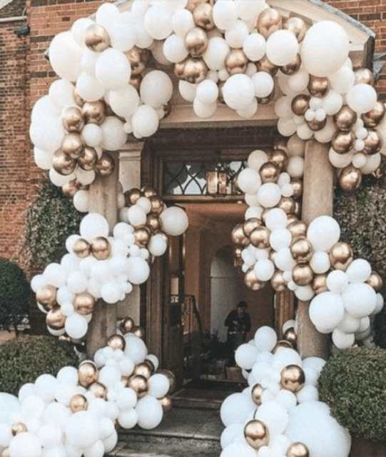 Creative Ways to use Balloons in your Wedding Decor Decorative Doors 8