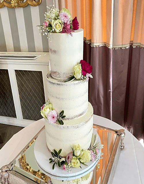 of Our Favourite Naked Wedding Cakes @heavenisacupcake 13