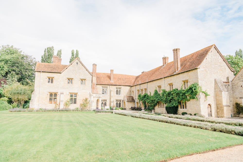 of the Best Outdoor Wedding Venues Natalie Stevenson Photography Notley Abbey 1