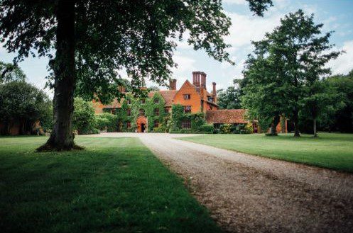 Best Wedding Venues in Suffolk woodhall resized 1