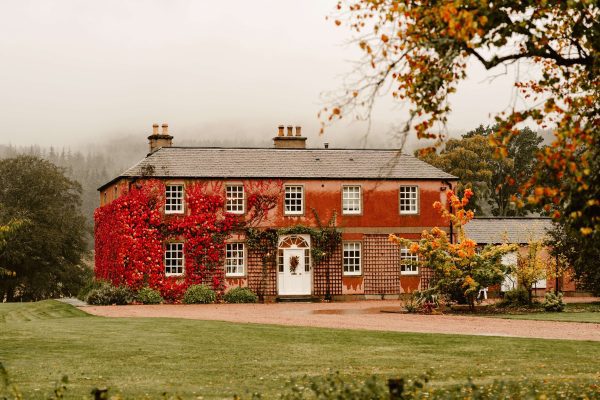 The Best UK Dry Hire Wedding Venues Danielle Leslie BH red ivy smaller 600x400 1