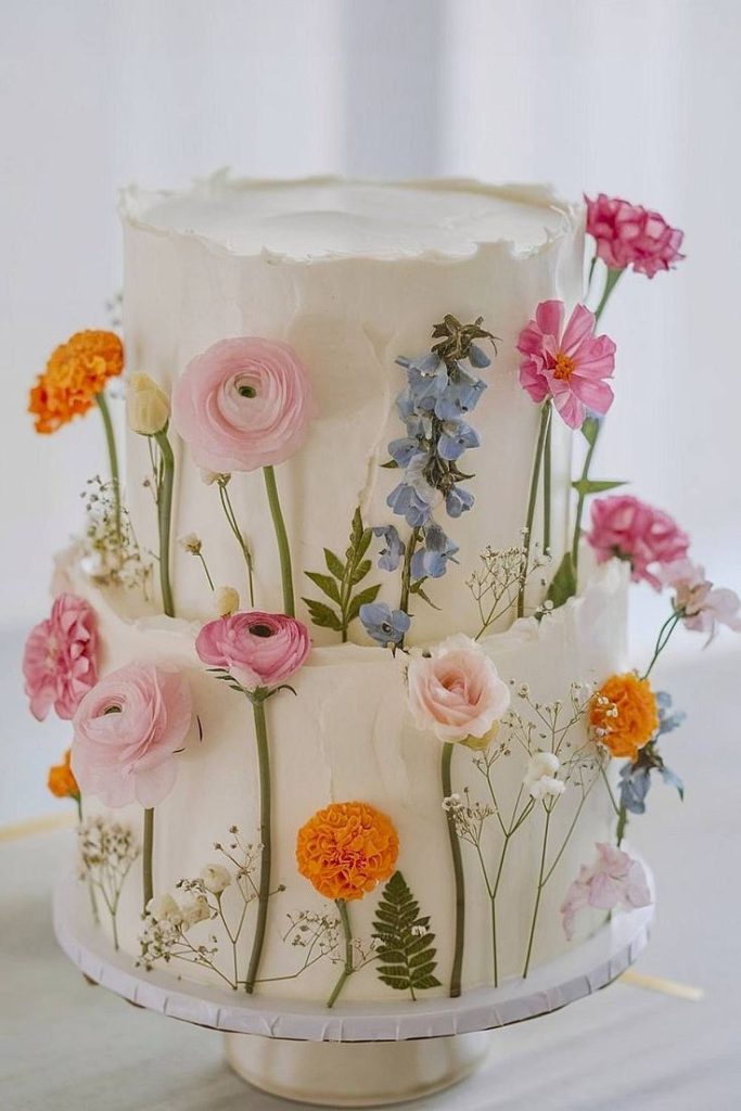 Wedding Cake Styles for Every Couple e490523b902a25cf761493be338191a1 6