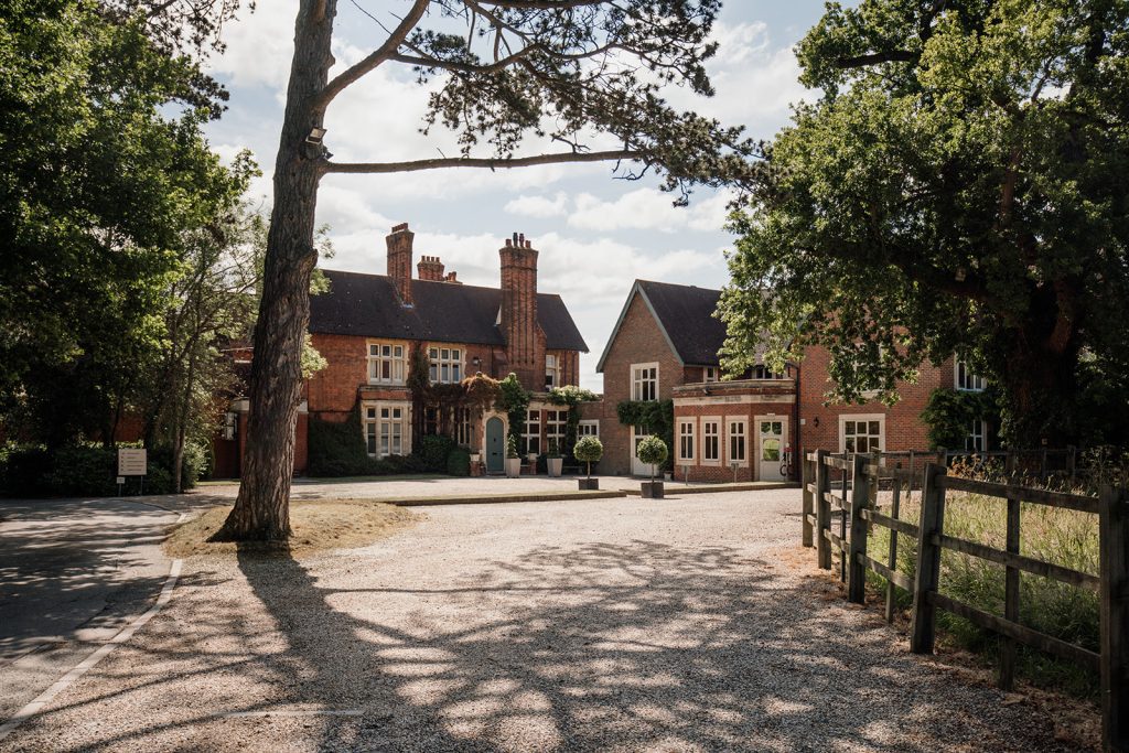 The Best Hotel Wedding Venues in the UK at the FBFW Wedding Awards PONTLANDS, BARTELLAS & IVY HILL 1