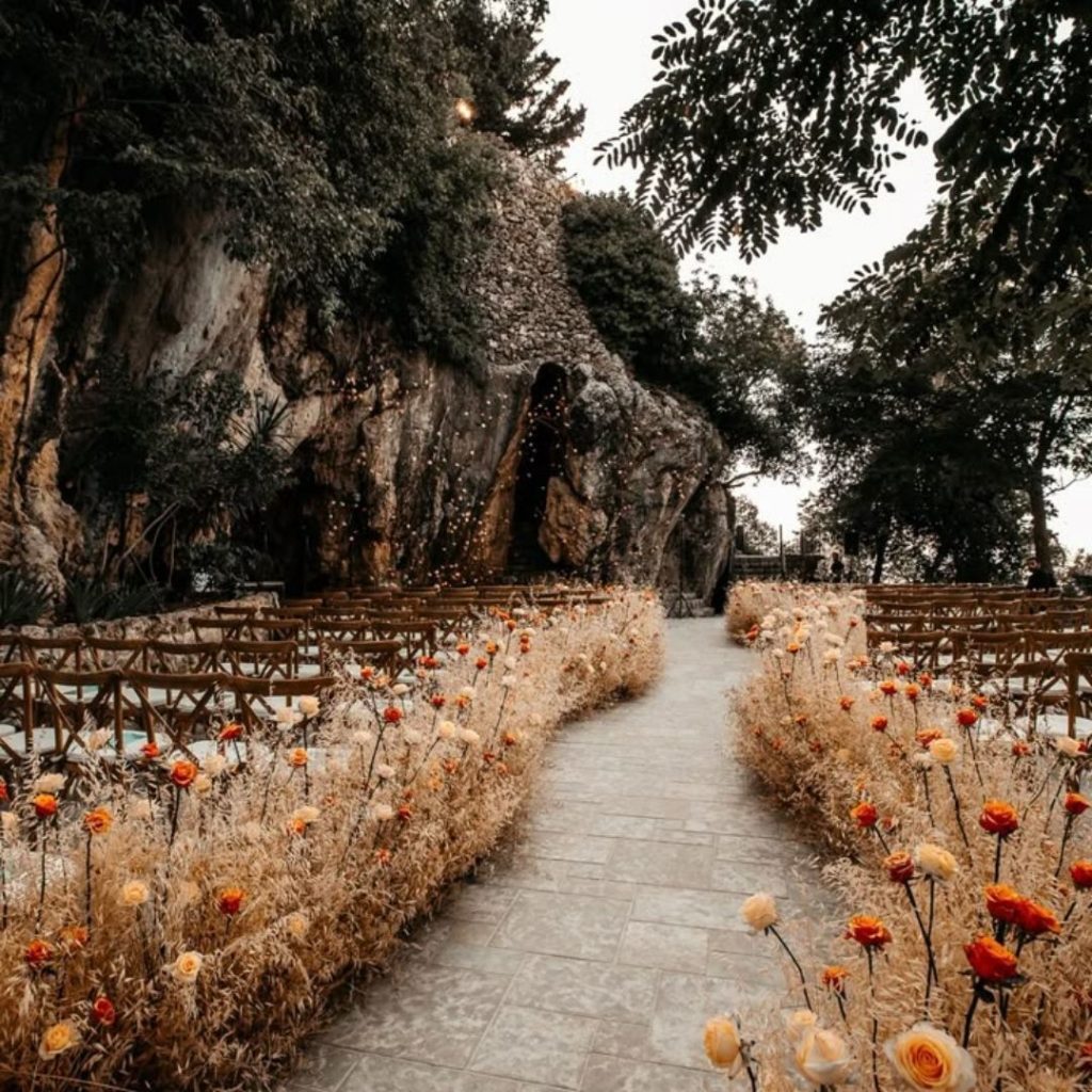 AUTUMN WEDDING