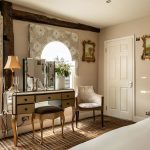 Hedingham Suite Dressing table .jpg