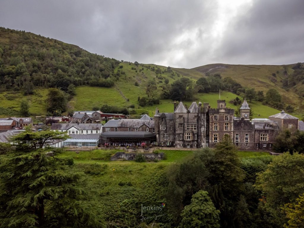 Top Wedding Venues to say I DO in Christian Kezia zT 13